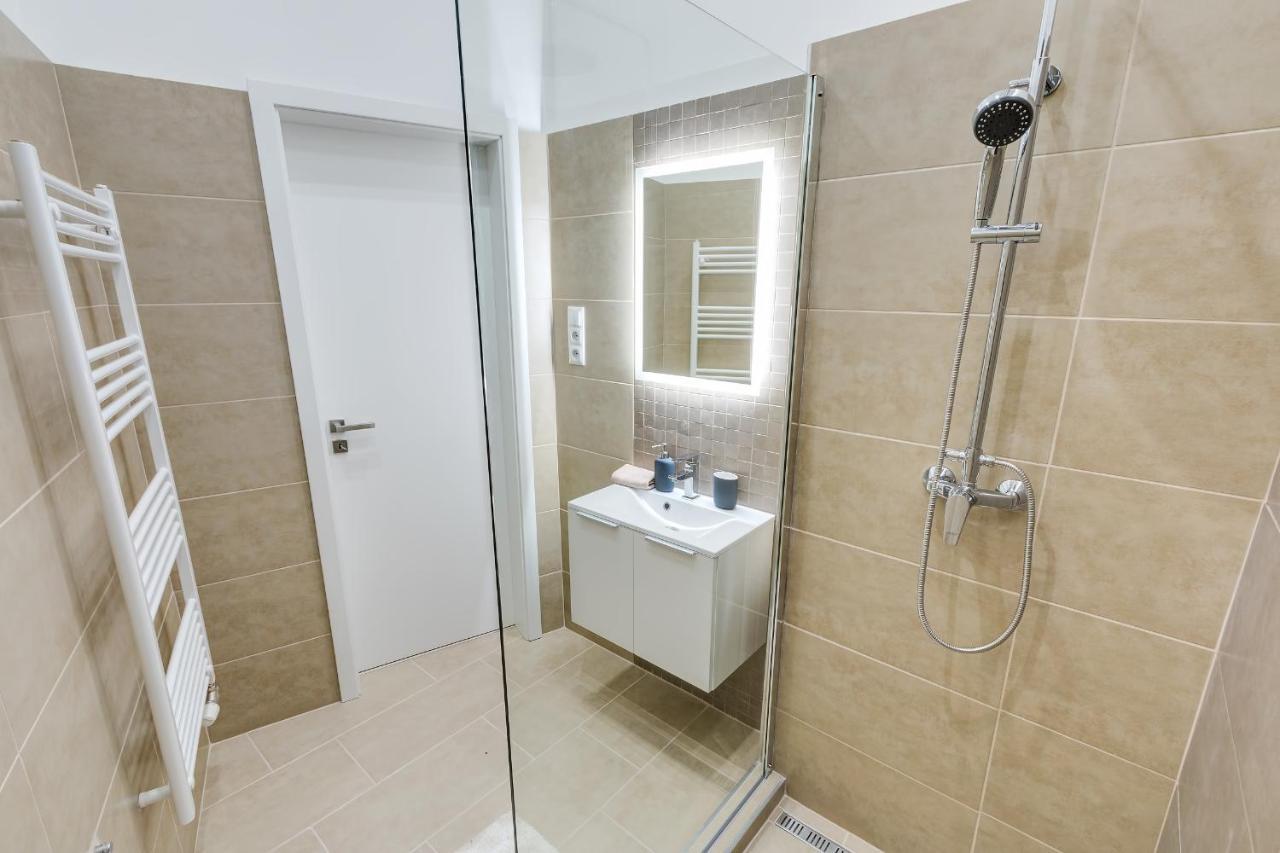 D.Five Kiraly Street Superior Apartment With City View Budapest Eksteriør billede